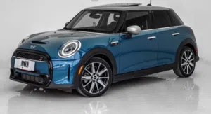 MINI . Hardtop . 2023 . Used4