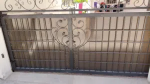 بوابة للبيع