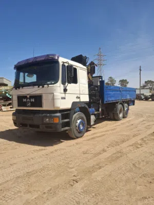 مان F2000 رافعه أكريع وتباع حمولة 8,600 طن