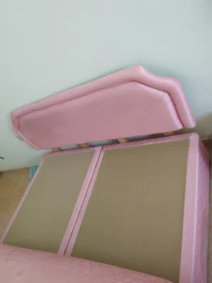 King Size bed with mattress .brand name easy sleep .neat and clean