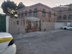 400 m2 More than 6 bedrooms Townhouse for Sale in Sana'a Northern Hasbah neighborhood
