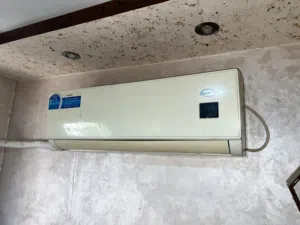 مكيفين واحد طن واحد طن ونص شغالاة وكاله مع وحداتهم ومحبوس الغاز فيهم حرق