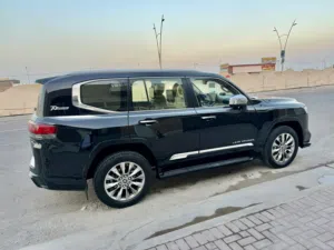 لاندكروزر اسود 22 vx تون توربو جديدة جدا رقم بغداد
