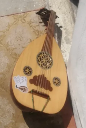 ‏جيتار و عود ‏.‏ مستعمل‏0