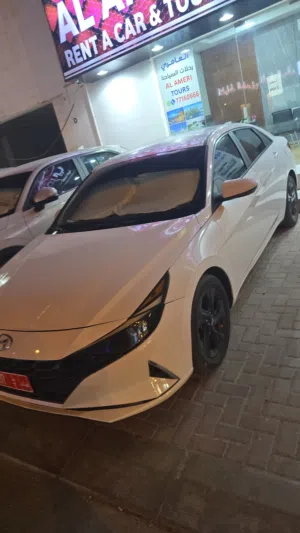 Sedan Hyundai in Dhofar