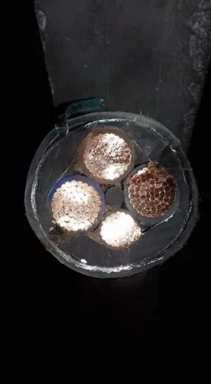 اسلاك و كابلات كهربائية نحاس و المونيوم جميع المقاسات و اقل الاسعار و اعلي جودة