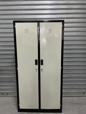 خزانة حديد ملابس