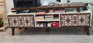 طاولة تلفزيون بأدراج