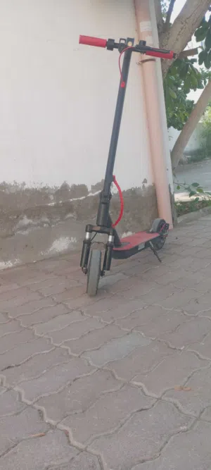سكوتر للبيع نضيف قابل لتفاوض