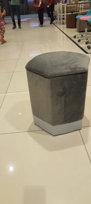 كرسي تسريحة (بف) كرسي تسريحة مع مكان للتخزين أشكال مختلفة وألوان متعددة لدي البدر العالمية للمفروشات