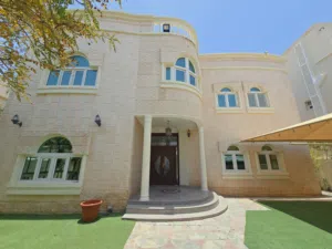 650 m2 3 Bedrooms Villa for Rent in Muscat Al Khoud