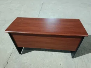 مكتب صغير 200 دينار