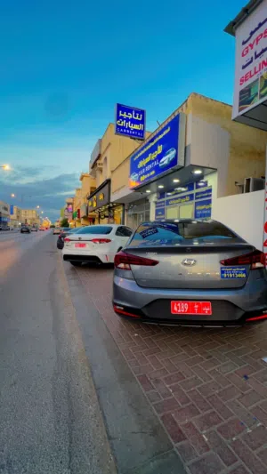 Sedan Hyundai in Dhofar