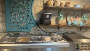مخبز كامل للبيع في ارقى أماكن طريق المطار  للبيع بسبب عدم التفرغ لأسباب صحيه