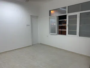 غرفة للايجار الخوض 5