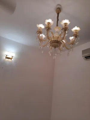 ثريات فخمة درجة مستعمل اخو الجديد