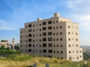 روف جاهز للبيع في الخليل