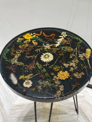 Stunning Floral Table - A Unique Piece for Your Home Flower
