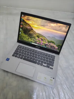 Azuz laptop