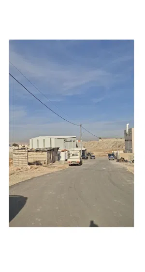 ارض صناعات خفيفة في ماركا الشمالية بسعر مغري