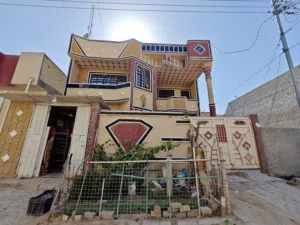 بيت للبيع طابقين 200m مع محل طابو صرف التفاصيل بل الوصف