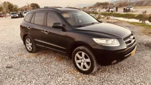 Hyundai Santa Fe 2.7L V6 4WD 7 Seater SUV for immediate sale