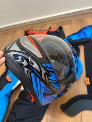 للبيع خوذة براند امريكي fly racing  ABS Plastic قياس 57-58  مستعمل مره واحده( اخو الجديد )
