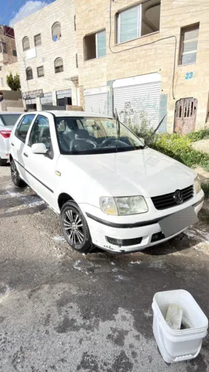 فوكس فاجن موديل 2001 للبيع  لون ابيض