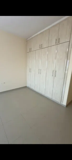 شقة غرفة وصالة اجار مساحة كبيرة