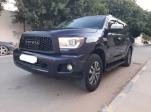 تويوتا سيكويا بلاتينيوم
