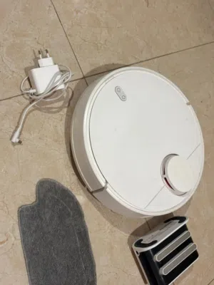 مكنسة ذكية Xiaomi Robot Vacuum S10 - استخدام مرتين  - بحالة ممتازة