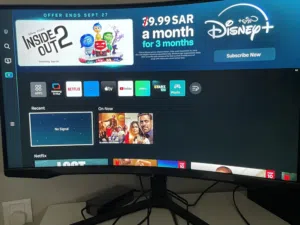 شاشة العاب سامسونج جي 6 32انش مستعمل نظيف