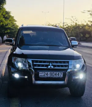 Mitsubishi pajero 2017 متسوبيشي باجيرو 2017 مجدده بالكامل من صيانه و فرش و سعر حرق