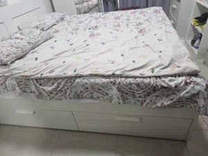 سرير ، وطاولة جانبية، وطاولة تزيين/ ایکیا Ikea bed, nightstand, dressing table