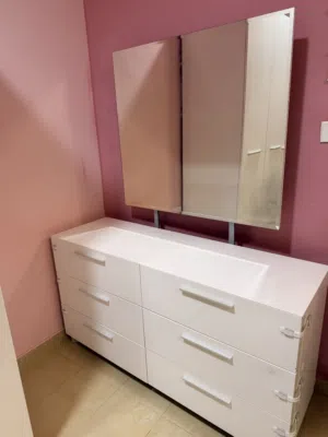 تسريحة من هوم سنتر فاخرة مع مرآة كبيرة وأنيقة و6 أدراج واسعة Dressing Table buy it from center