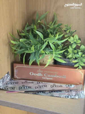 عود  كمودي بخوري جميل جدآ.