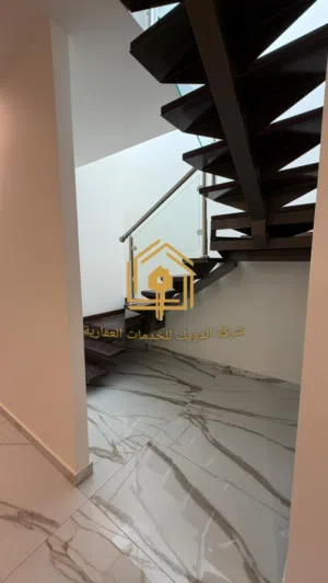 300 m2 5 Bedrooms Apartments for Rent in Amman Um El Summaq
