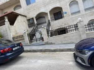 حي عدن - إعلان شقة فاخرة للإيجار