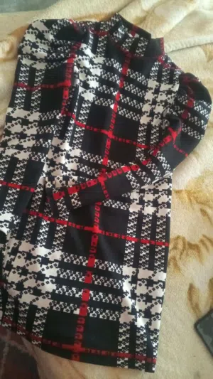 فستان جميل جدا العمر من