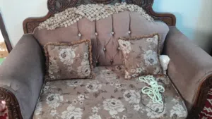 كنب كنب خشب زان سعره 50 مستعمل تلات أشهر للبيع