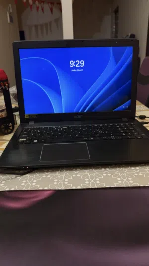 لاب توب Acer مع كرت شاشه للبيع وكاله بسعر مغري