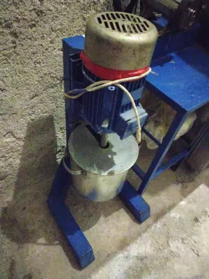 عده مطعم حمص وفلافل كامله للبيع