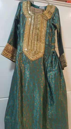 زي مناسب للحفلات والمناسبات والاعياد