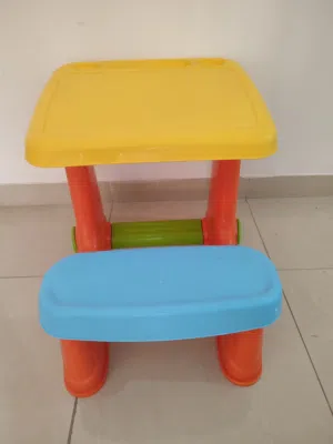 Branded Kids Desk مكتب للأطفال ماركة عالمية