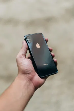 ايفونxs للبيع بسعر مغري جدا