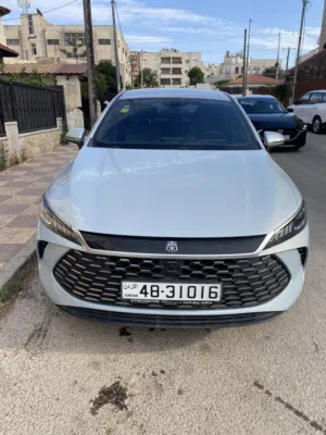 بي وأي دي  BYD  2025  كين بلص بلق ان هايبرد مستعمل للبيع لون مميز سيلفر جرين