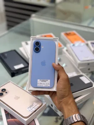 iPhone 17-256 GB Nice working phone available - Box piece