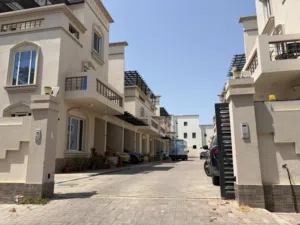 250 m2 4 Bedrooms Villa for Rent in Muscat Al-Hail