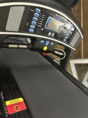 للبيع جهاز مشي رياضي ماركة سكاي لاند بحالة ممتازة