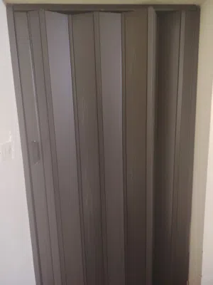 باب ابجور استعمال خفيف جدا للليع